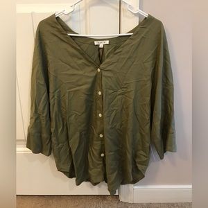 Vetta brand women’s shirt- Medium NWT